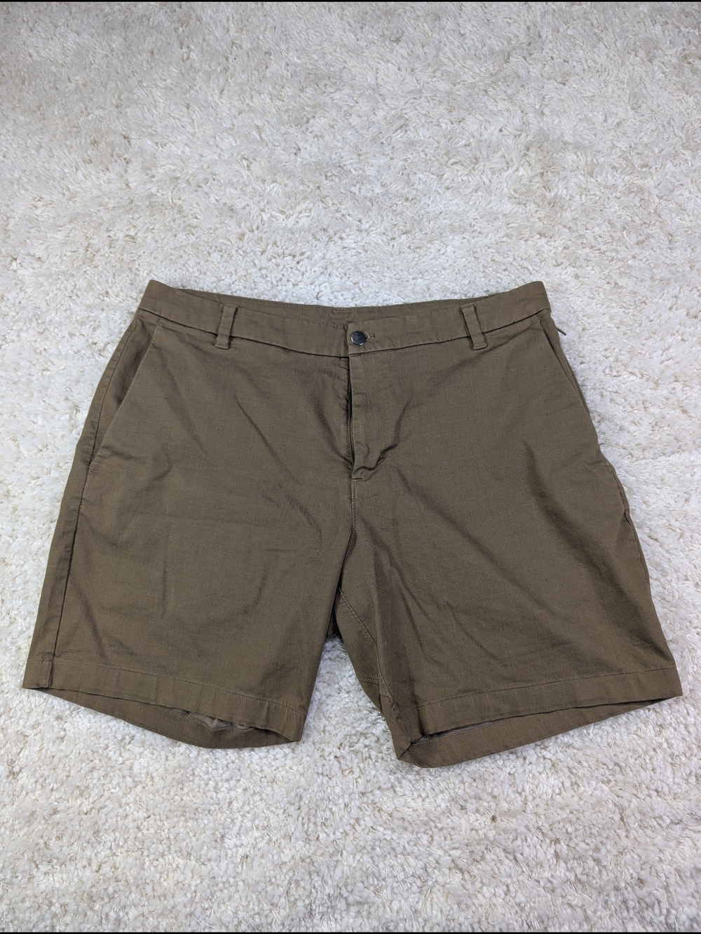 lululemon athletica Men's Olive Brown Flat Front Shorts